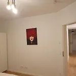 Apartman 75m2 Lichtdurchflutete 3 Souterrain In Einem Neubau *