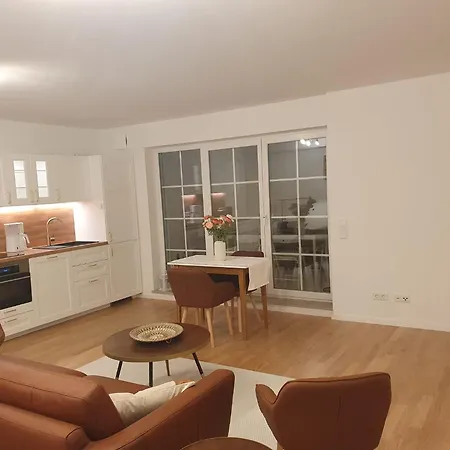 Apartment 75m2 Lichtdurchflutete 3 Souterrain In Einem Neubau *
